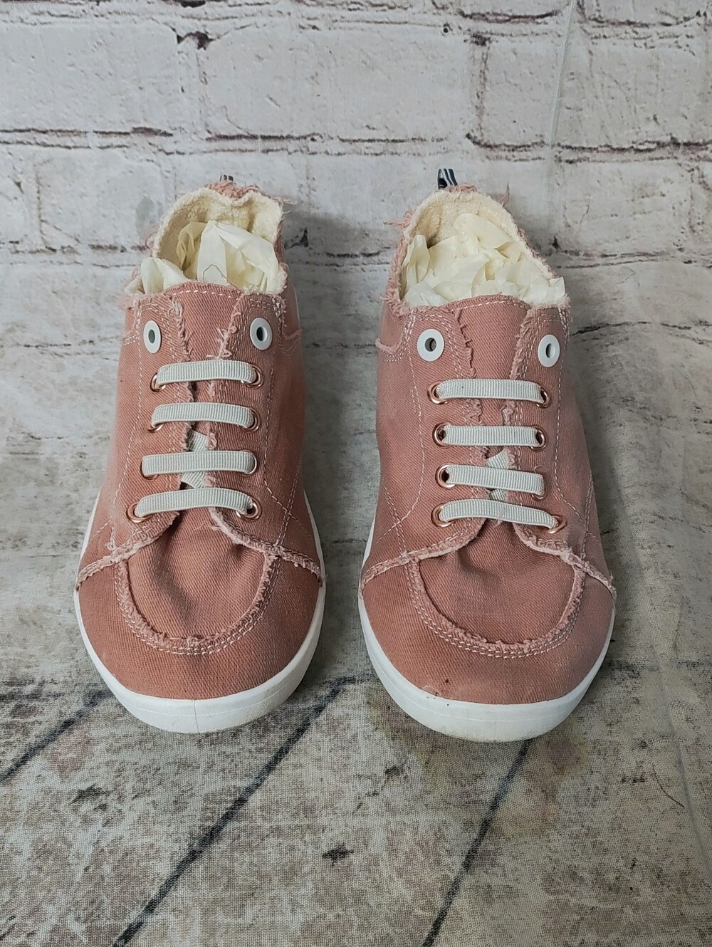 Vionic Beach Lace Up Canvas Pismo Sneaker Commuter Grunge 7.5